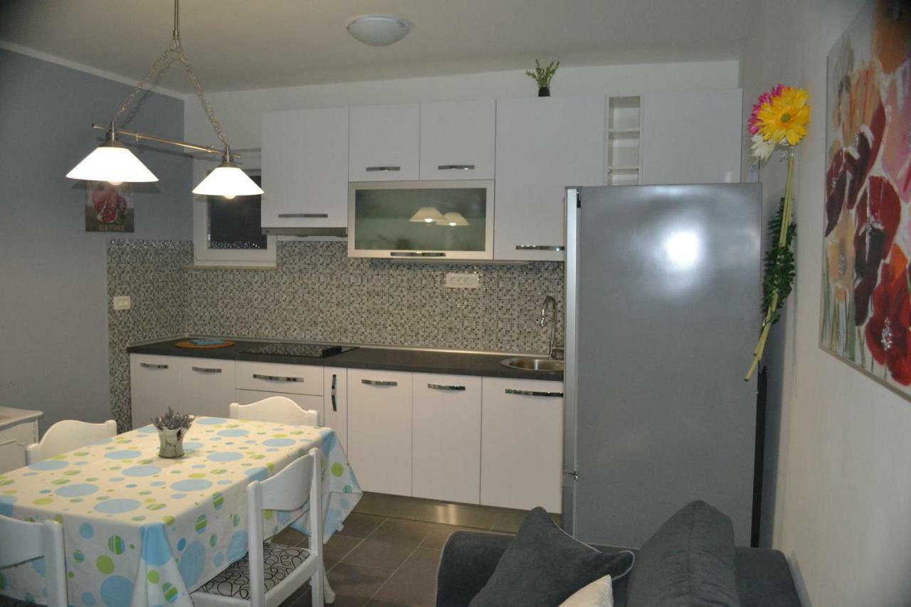 Apartman Bebe In Old Town- With Free Parking Шибеник Екстер'єр фото